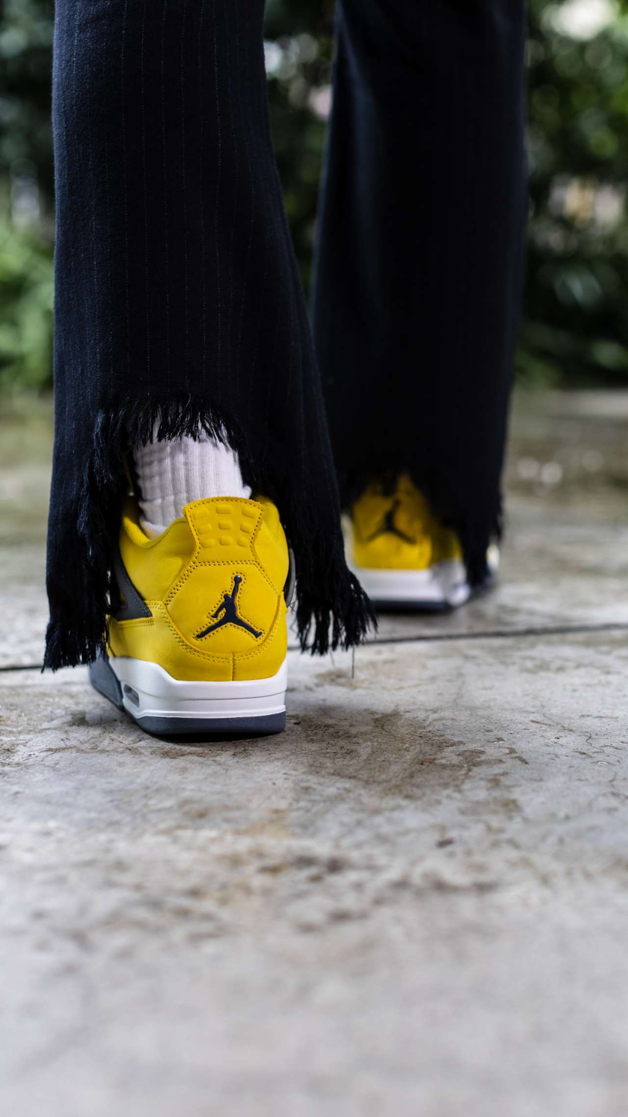 NIKE公式】Air Jordan 4 'Tour Yellow': Hiromichi Ochiai. Nike