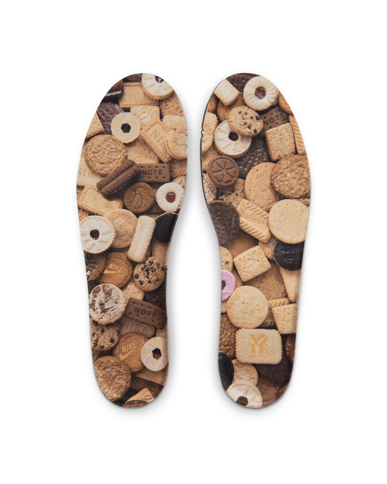 NOTE Manchester x Nike SB Dunk Low "Flax and Summit White" (IO9508-200) – Erscheinungsdatum