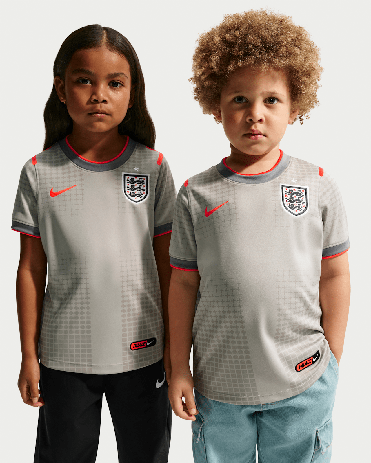 【NIKE公式】イングランド x パレス アパレルコレクション 発売日
