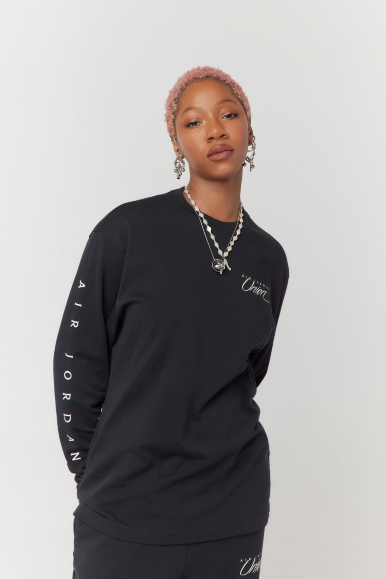 วันเปิดตัว Jordan x UNION Long-Sleeve T-Shirts Collection