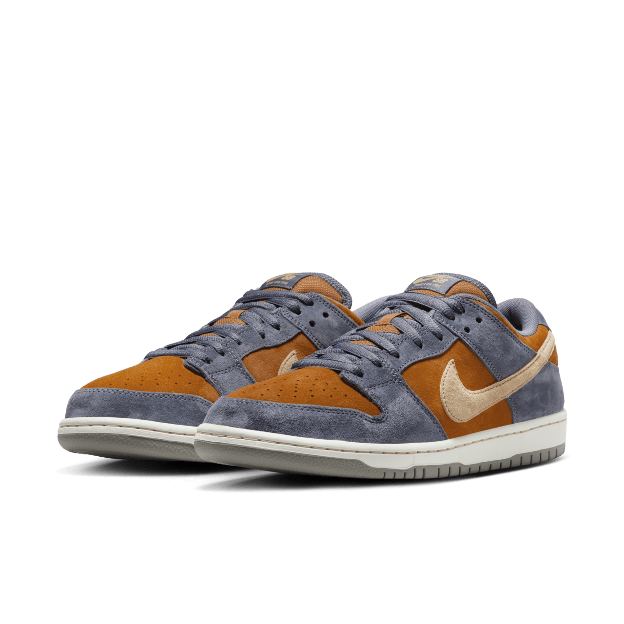 【NIKE公式】ナイキ SB ダンク LOW プロ 'Light Carbon and Monarch' (HF3063-002 / NIKE SB DUNK LOW PRO)