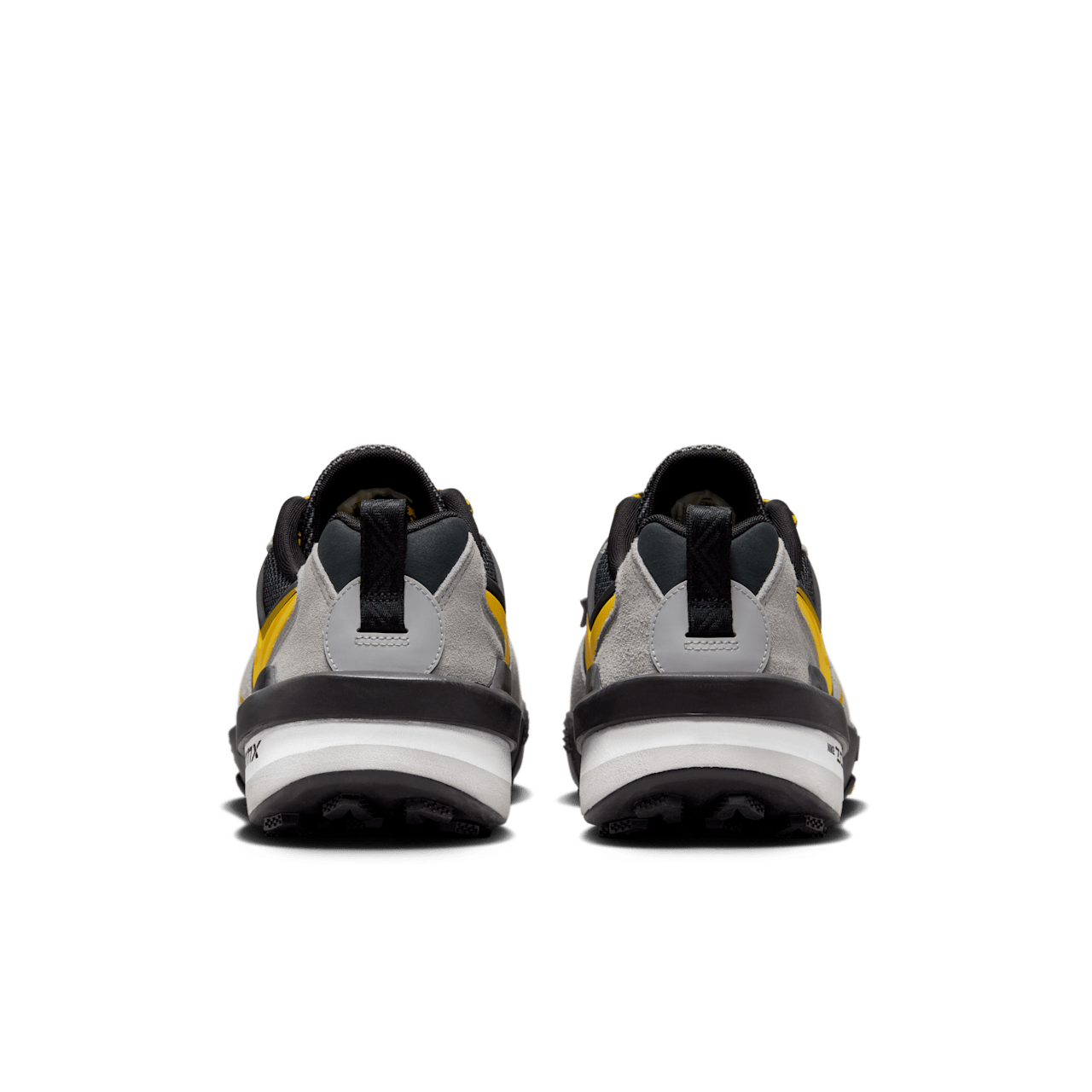 Zegamadome x sacai 'Matte Silver' (HQ8618-002) — releasedatum 
