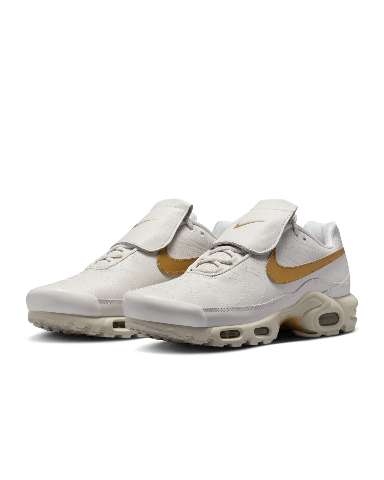 Ημερομηνία κυκλοφορίας του Air Max Plus TNPO "Phantom and Metallic Gold" (HV2541-001)