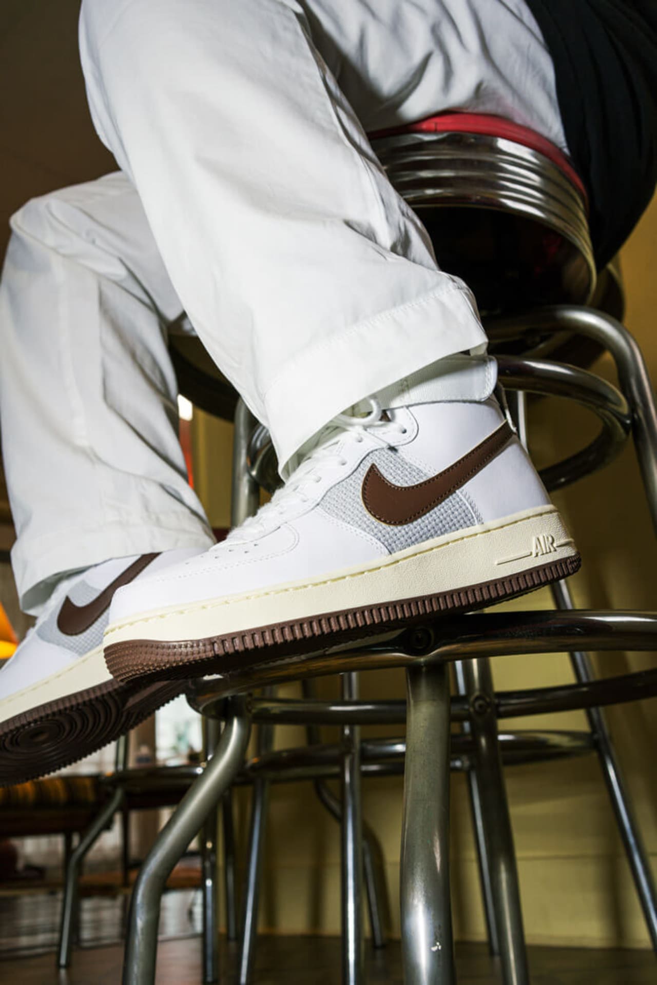 【NIKE公式】エア フォース 1 HIGH '07 'White and Light Chocolate' (DM0209-101 / AF 1 HIGH '07 LV8 VTG)