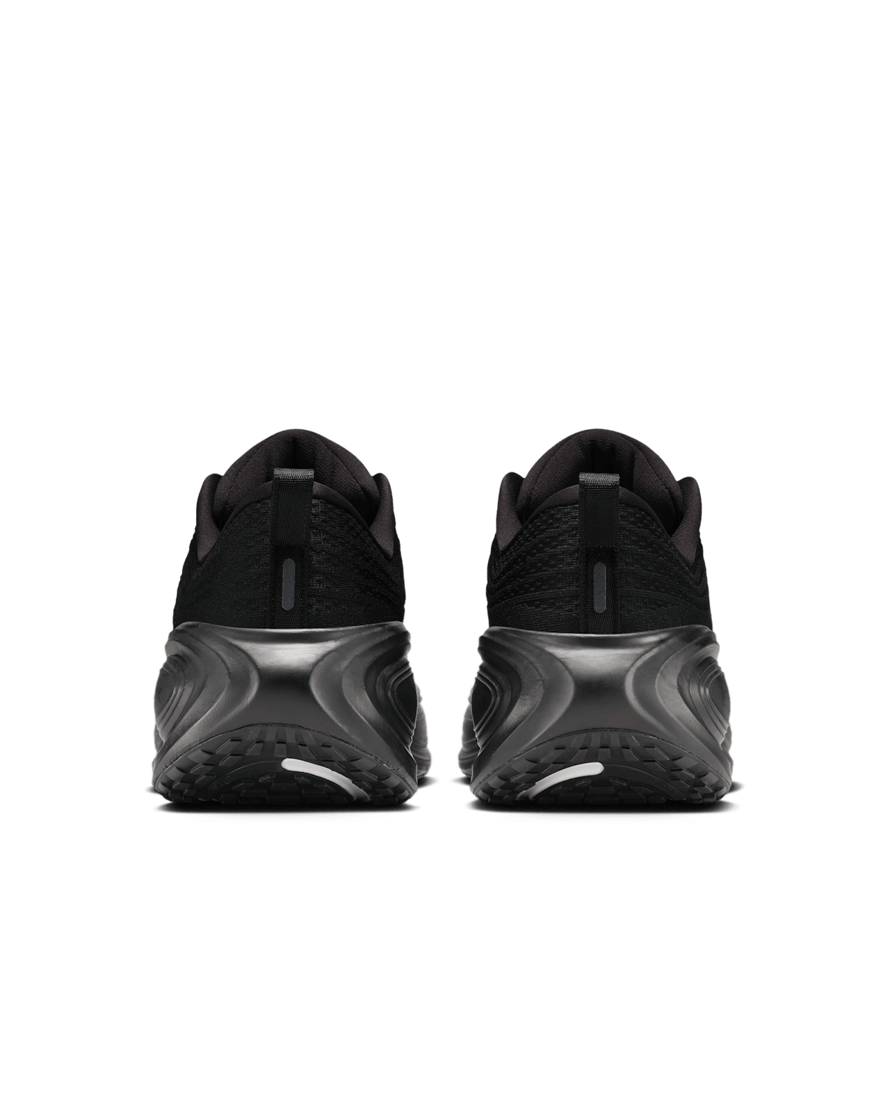 Releasedatum för Vomero Plus "Black" (IO4482-002)