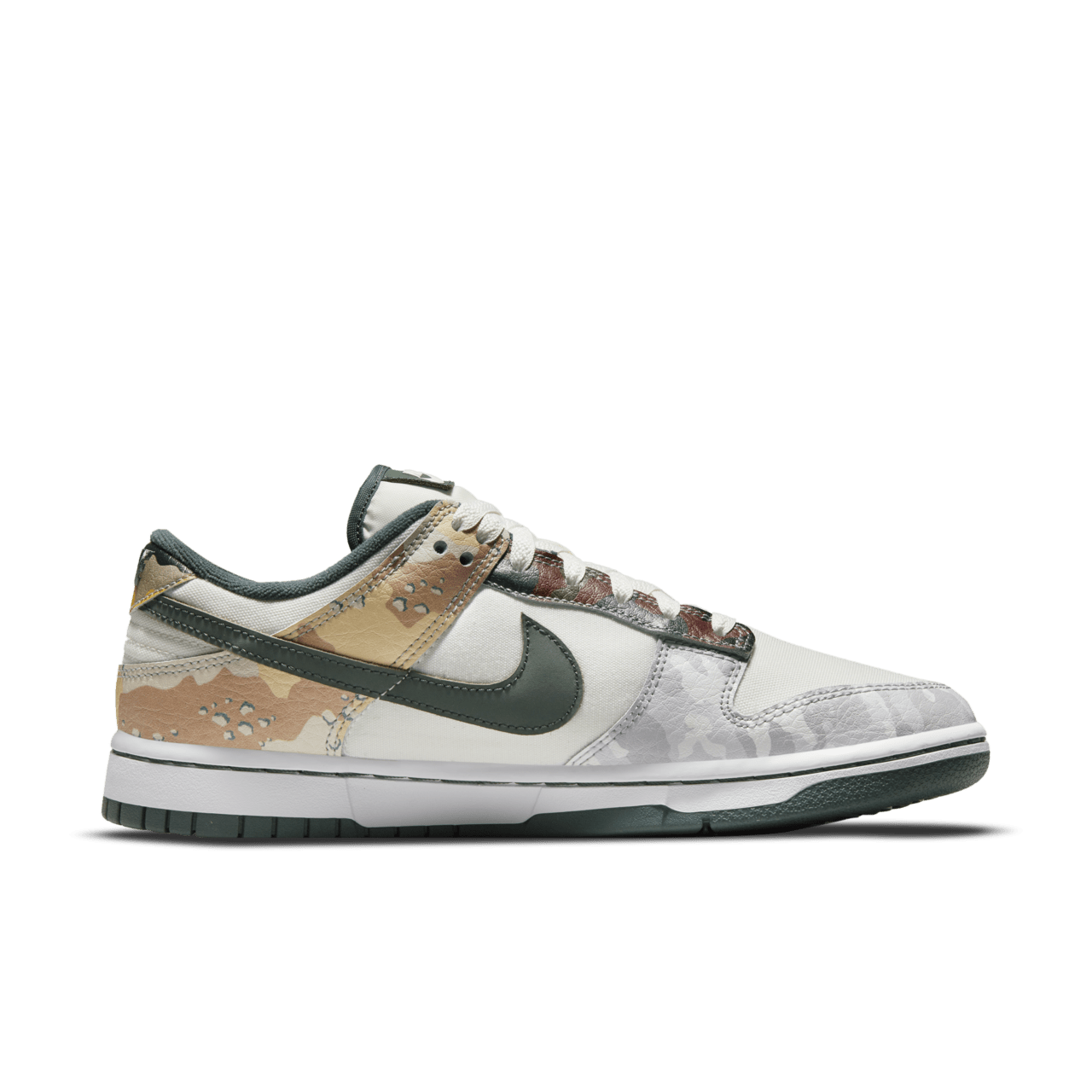 【NIKE公式】ダンク LOW 'Sail Multi-Camo' (DH0957-100 / NIKE DUNK LOW SE)