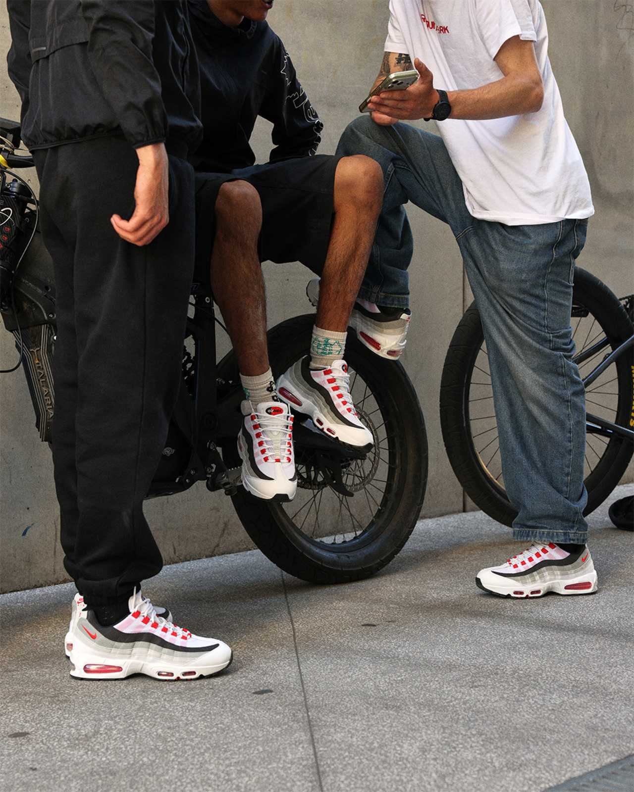 Lanceringsdato for Air Max 95 Big Bubble "Comet Red" (IB7862-100)