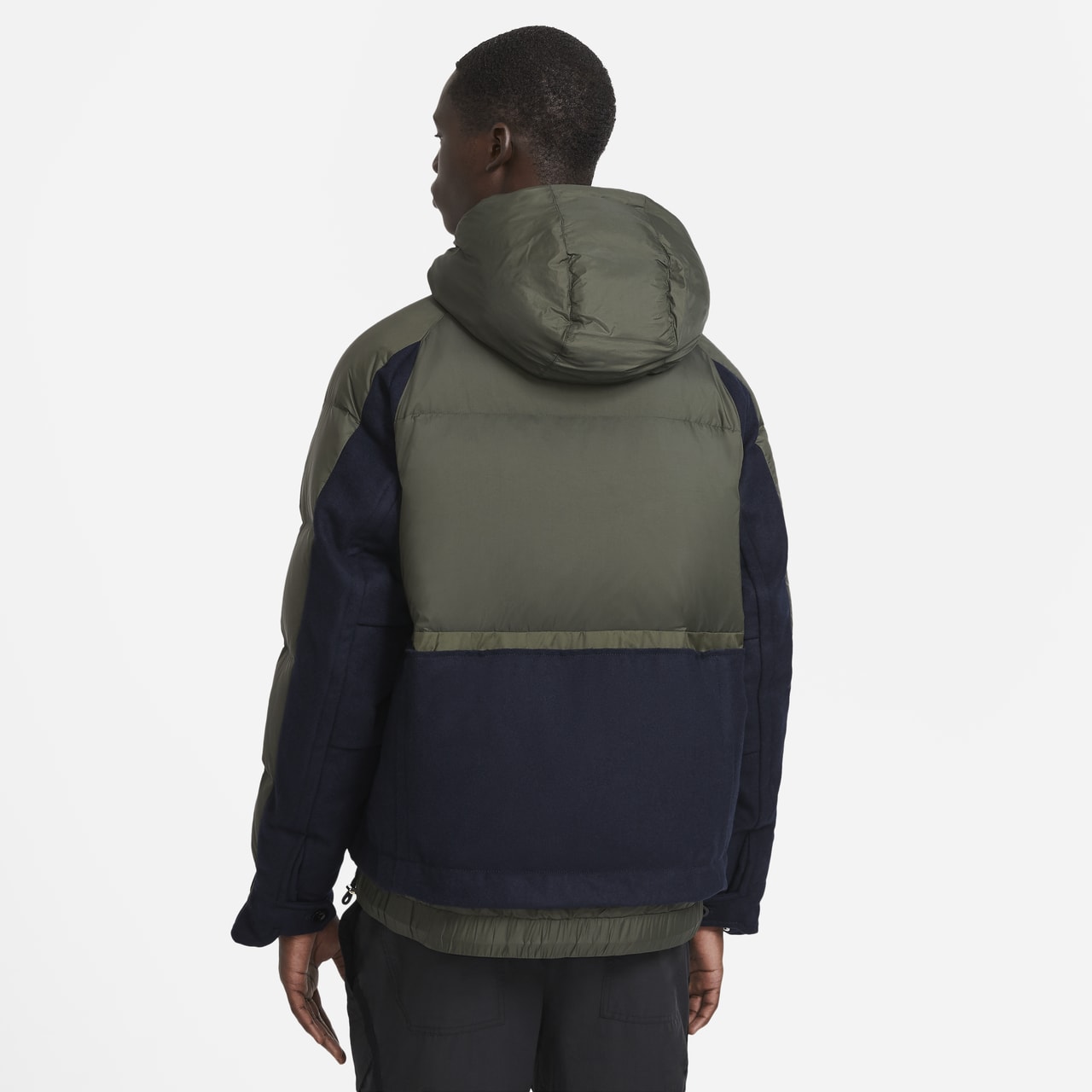 วันเปิดตัว Nike x sacai Apparel Collection