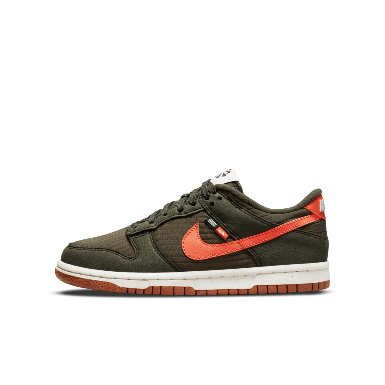 วันเปิดตัว Dunk Low 'Next Nature' (DD3358-300)
