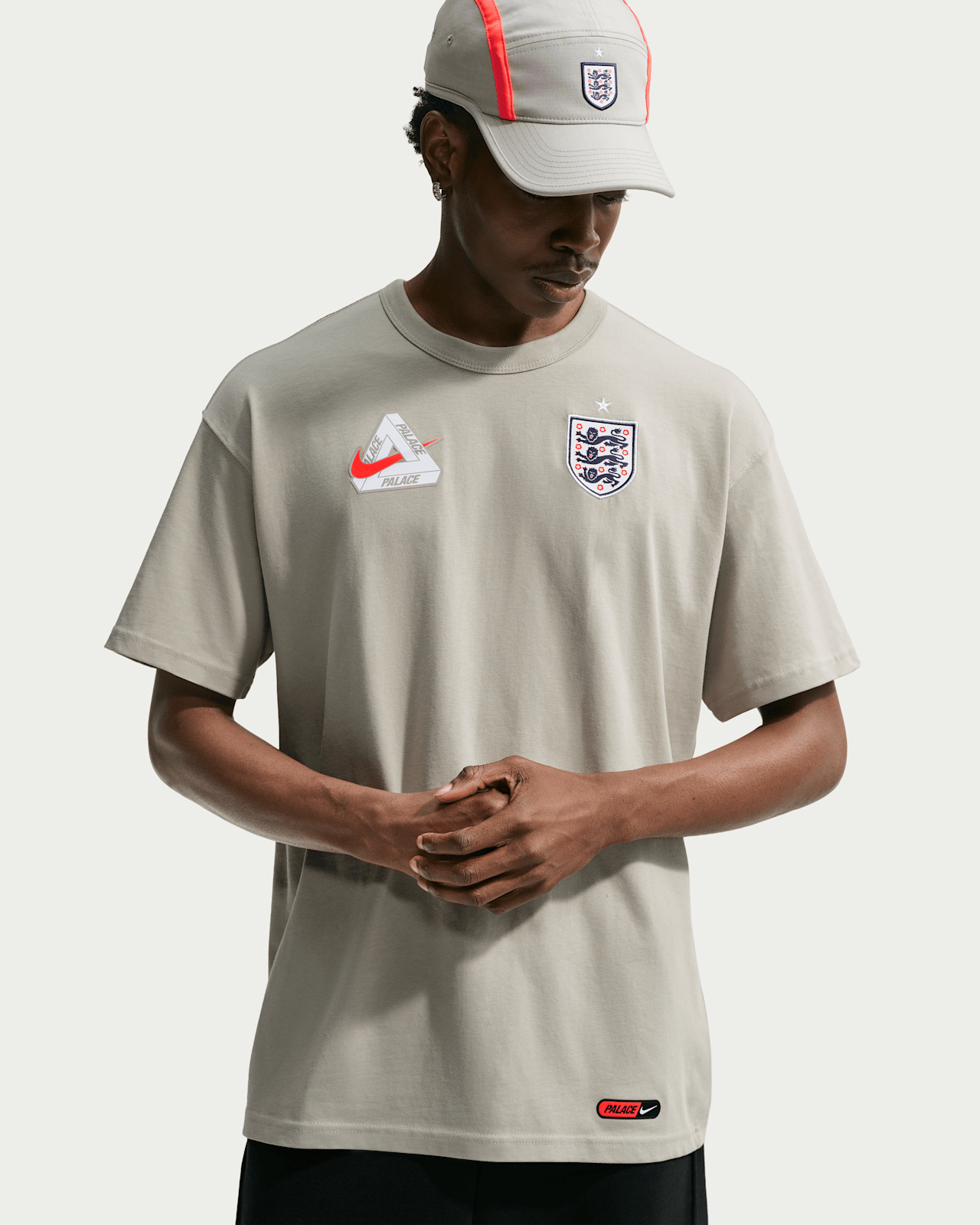 Releasedatum för England x Palace Collection