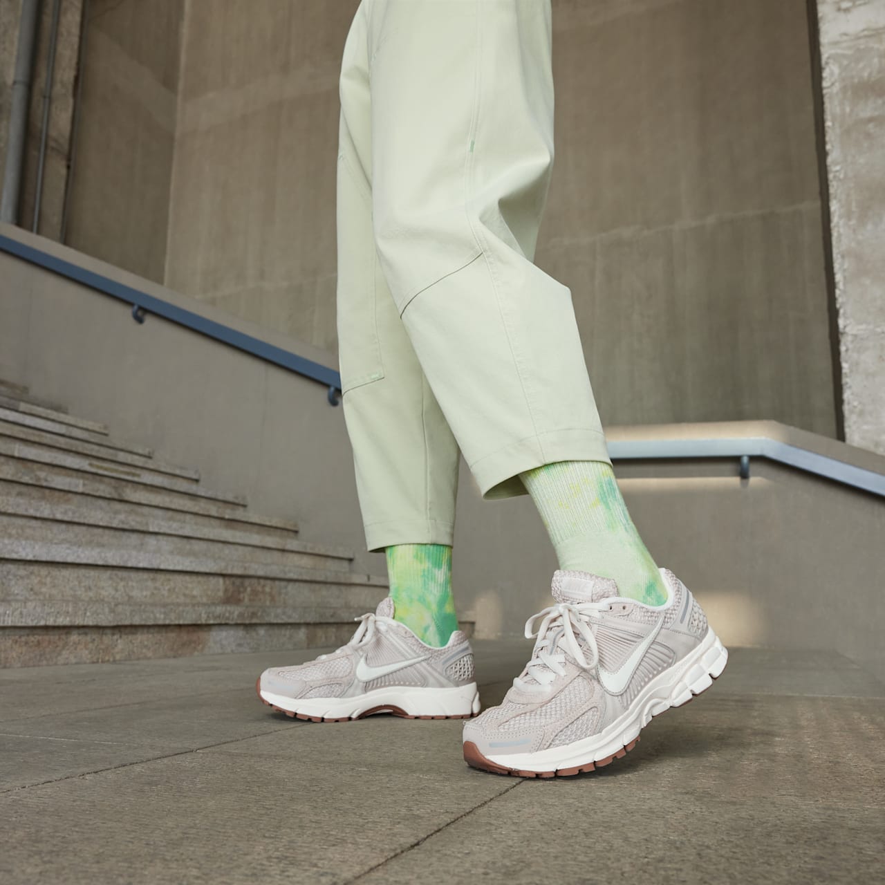 女款 Zoom Vomero 5 'Light Orewood Brown' (FZ3780-101) 發售日期