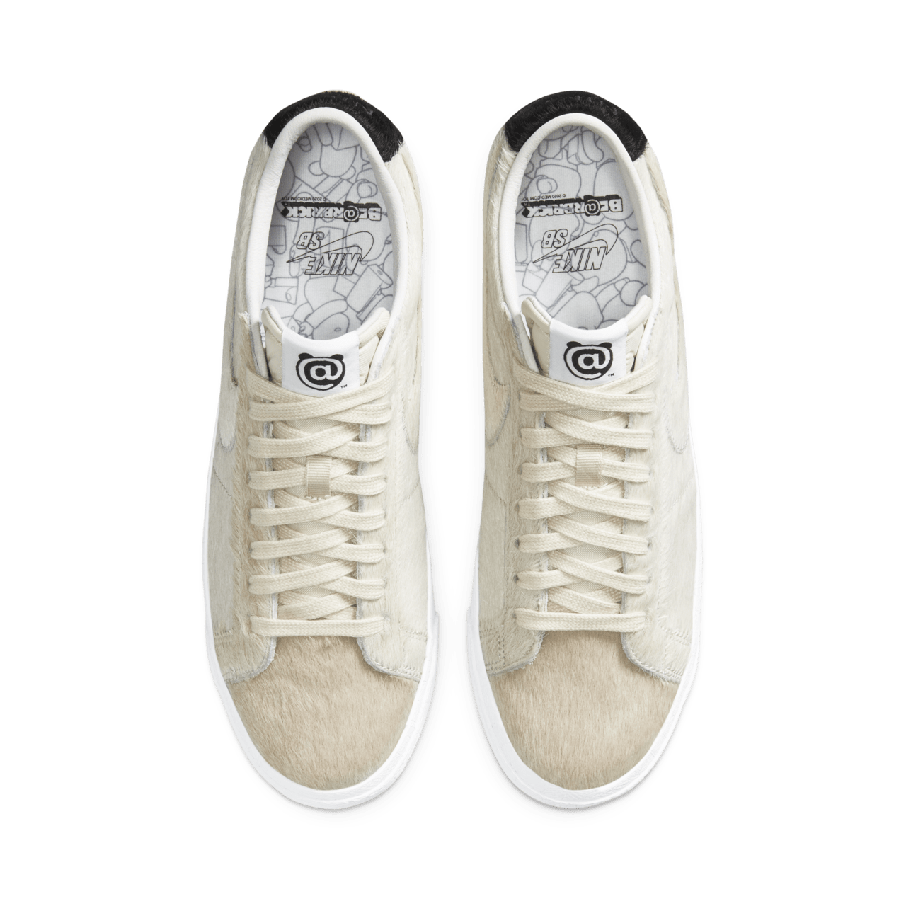 SB Dunk Low x MEDICOM TOY „BE@RBRICK” – megjelenési dátum