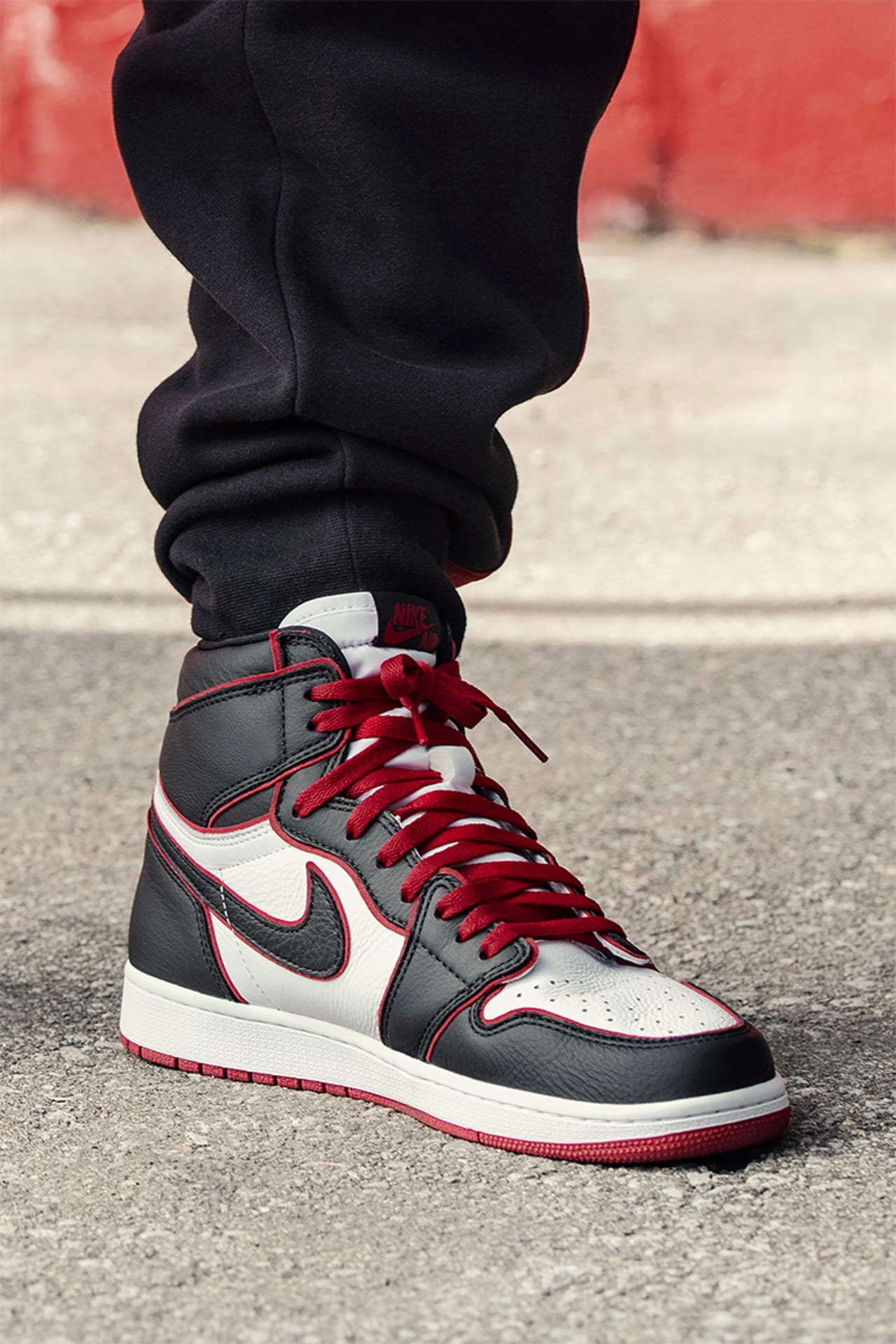 Air Jordan 1 High OG 'Black/Red' Release Date