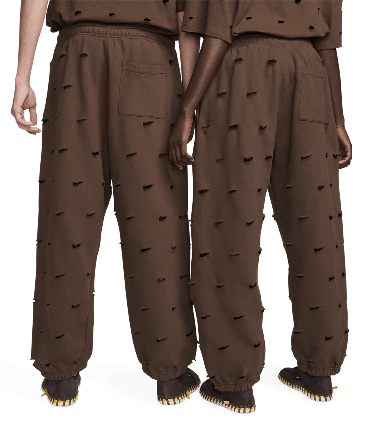 วันเปิดตัวคอลเลกชัน Nike x Jacquemus Bottoms Apparel