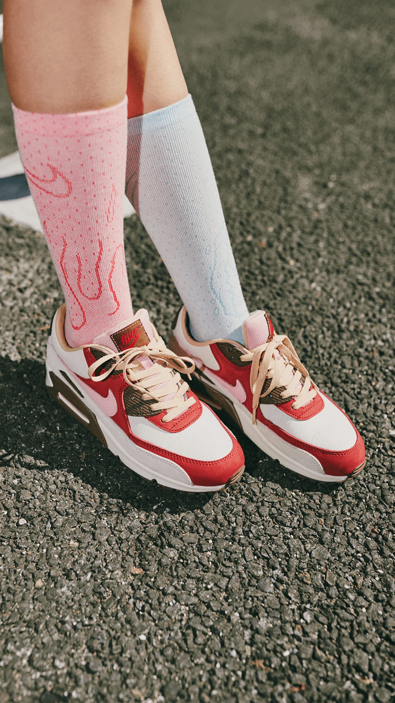 【NIKE公式】JP SNKRS STYLE: AM 90 'Bacon'