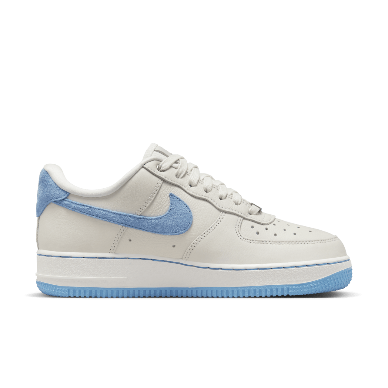 【NIKE公式】レディース エア フォース 1 'University Blue' (DX1193-100 / W AF1 LXX)