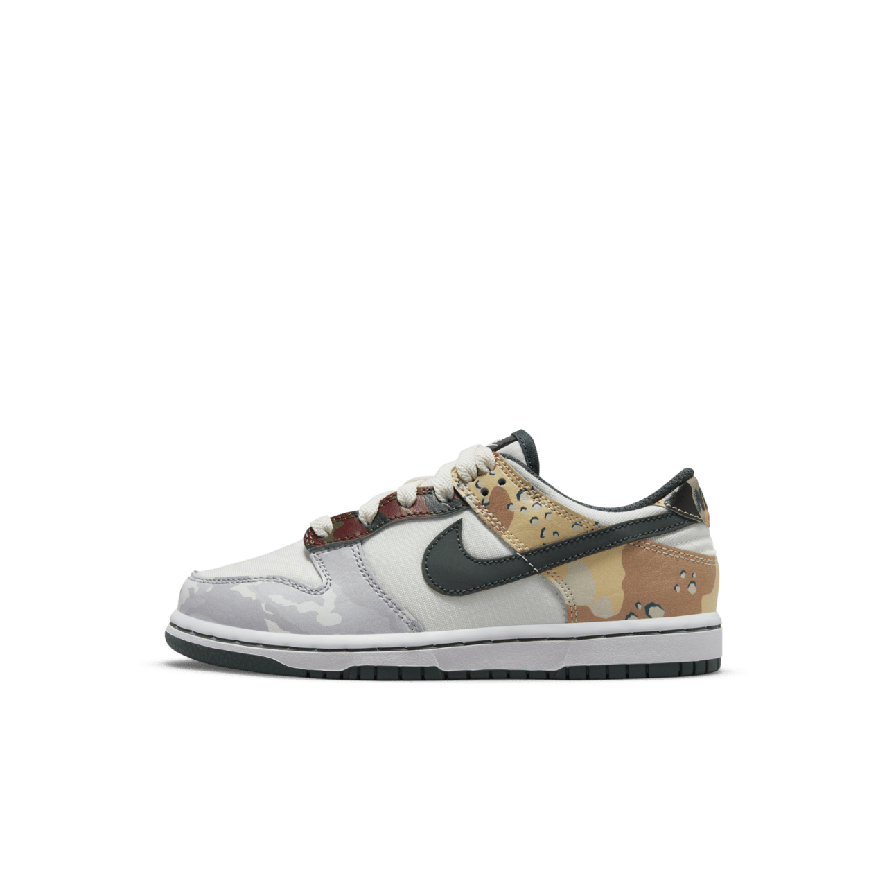 【NIKE公式】ダンク LOW 'Sail Multi-Camo' (DH0957-100 / NIKE DUNK LOW SE)