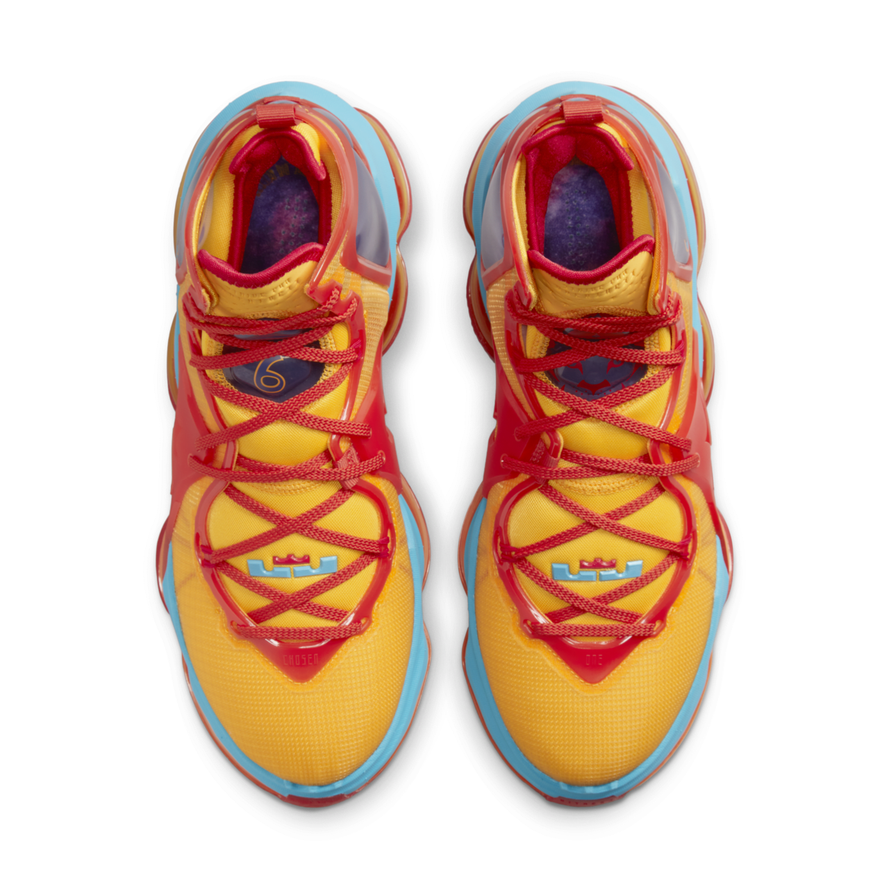 วันเปิดตัว LeBron 19 “Uniform Hook”