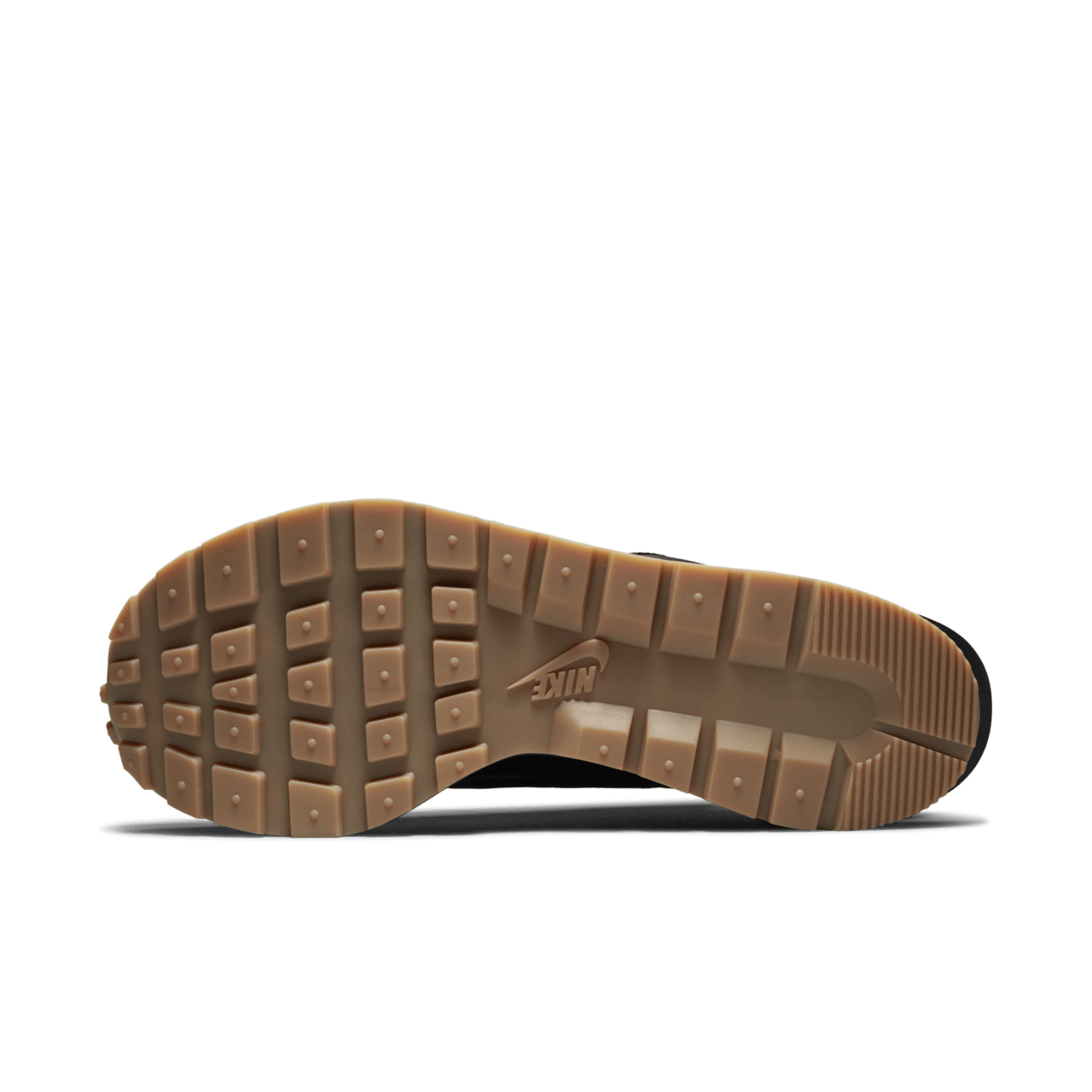 Fecha de lanzamiento del Nike x sacai VaporWaffle "Black and Gum" (DD1875-001)