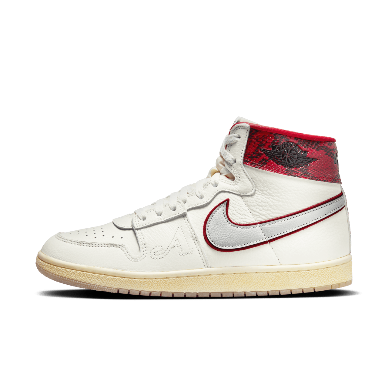 วันเปิดตัว Jordan Air Ship x Awake NY "University Red" (FN8675-100)