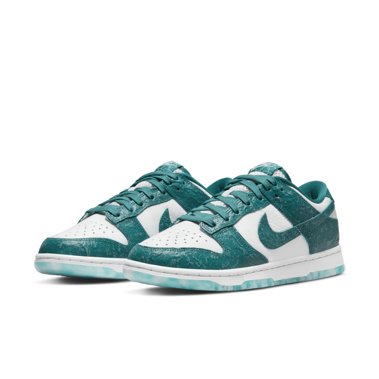 【NIKE公式】レディース ダンク LOW 'Ocean' (DV3029-100 / WMNS NIKE DUNK LOW)