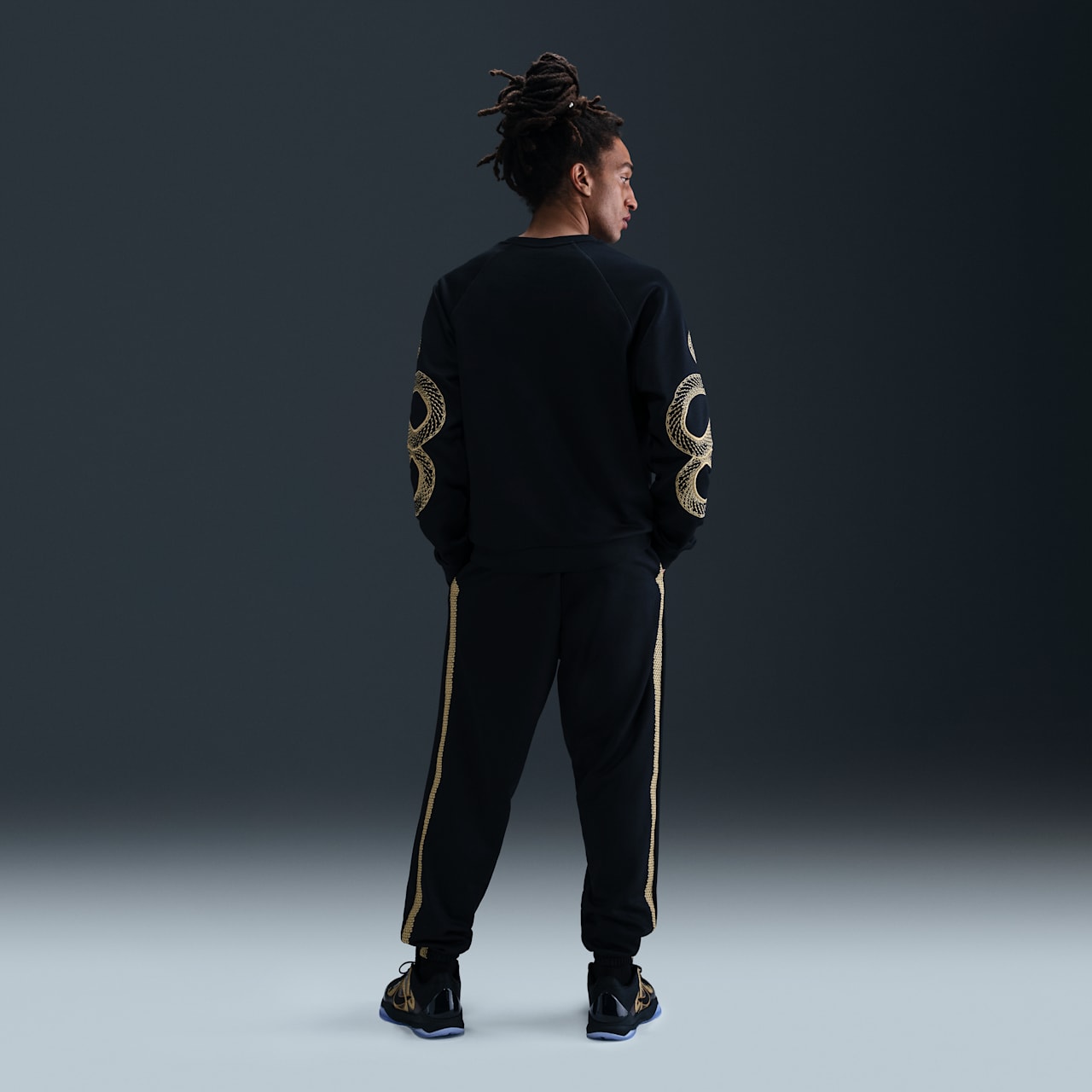 【NIKE公式】Kobe "Year of Mamba" Apparel Collection