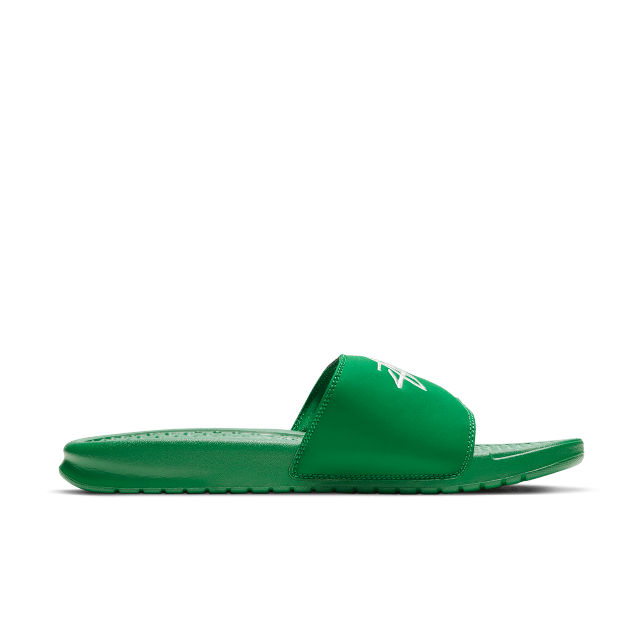 Lanseringsdato for Benassi x Stüssy «Pine Green»