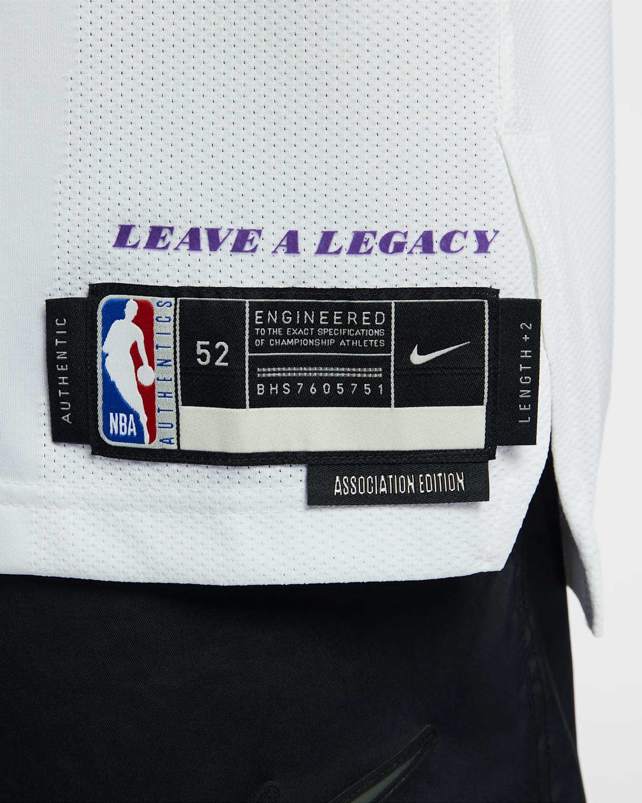 Fecha de lanzamiento del jersey Nike Dri-FIT ADV Authentic para hombre Los Angeles Lakers
