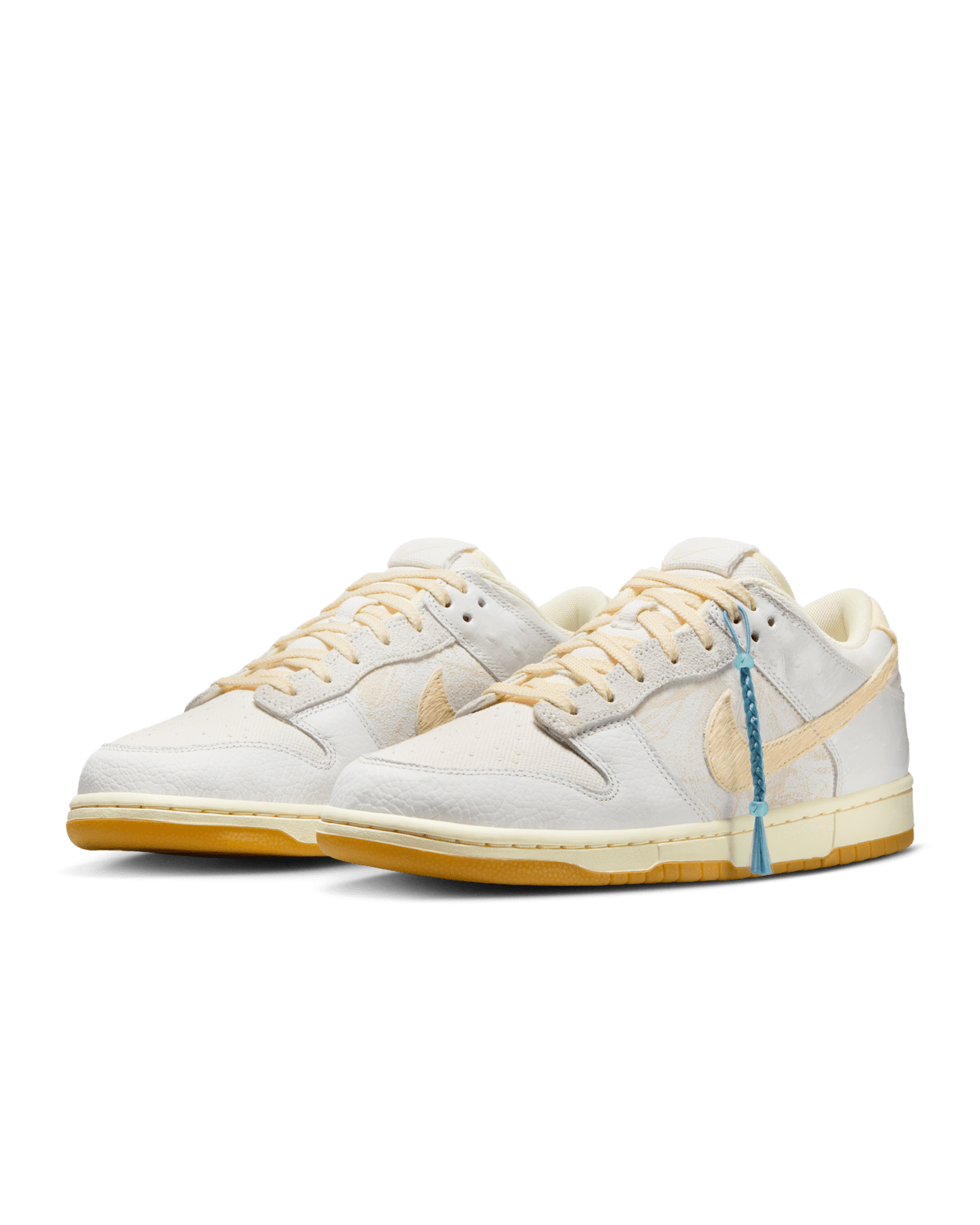 【NIKE公式】ダンク LOW "Tokyo" 'Summit White and Phantom' (IB2259-001 / NIKE DUNK LOW RETRO QS)