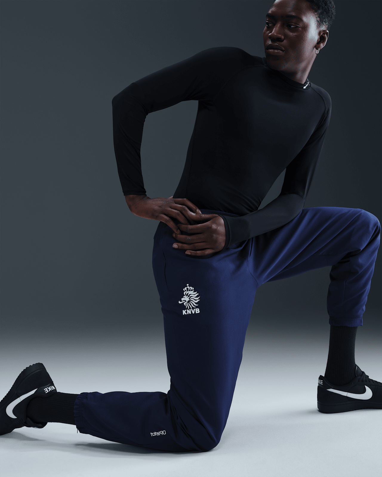 【NIKE公式】Netherlands 2004 Total 90 Reissue Apparel Collection
