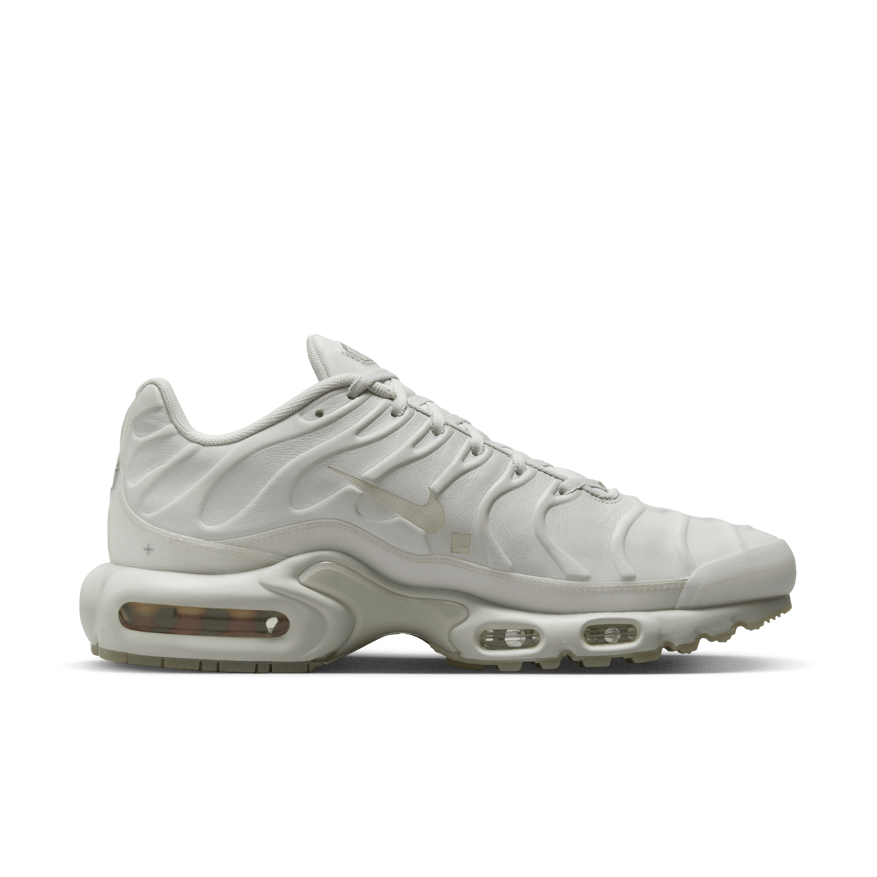 【NIKE公式】エア マックス プラス x ア コールド ウォール* 'Stone' (FD7855-002 / PLATINUM TINT/LIGHT BONE-BLACK-STONE)