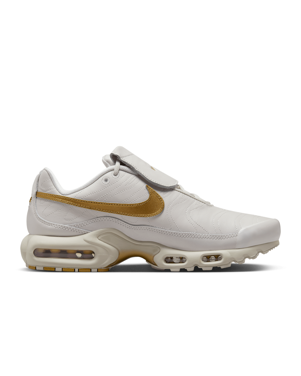 Ημερομηνία κυκλοφορίας του Air Max Plus TNPO "Phantom and Metallic Gold" (HV2541-001)