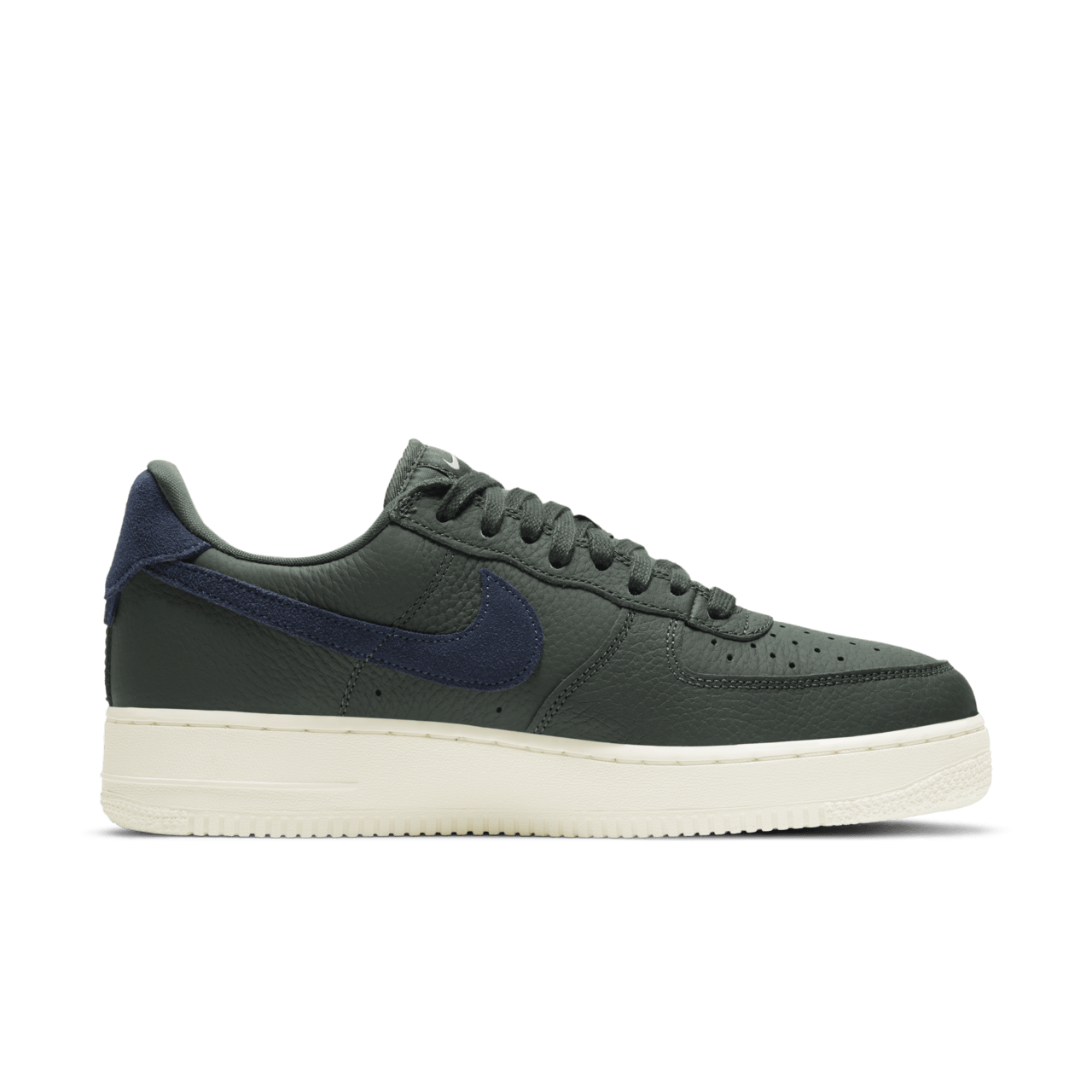 【NIKE公式】エア フォース 1 '07 クラフト 'Galactic Jade' (CV1755-300 / AF 1 '07 CRAFT)