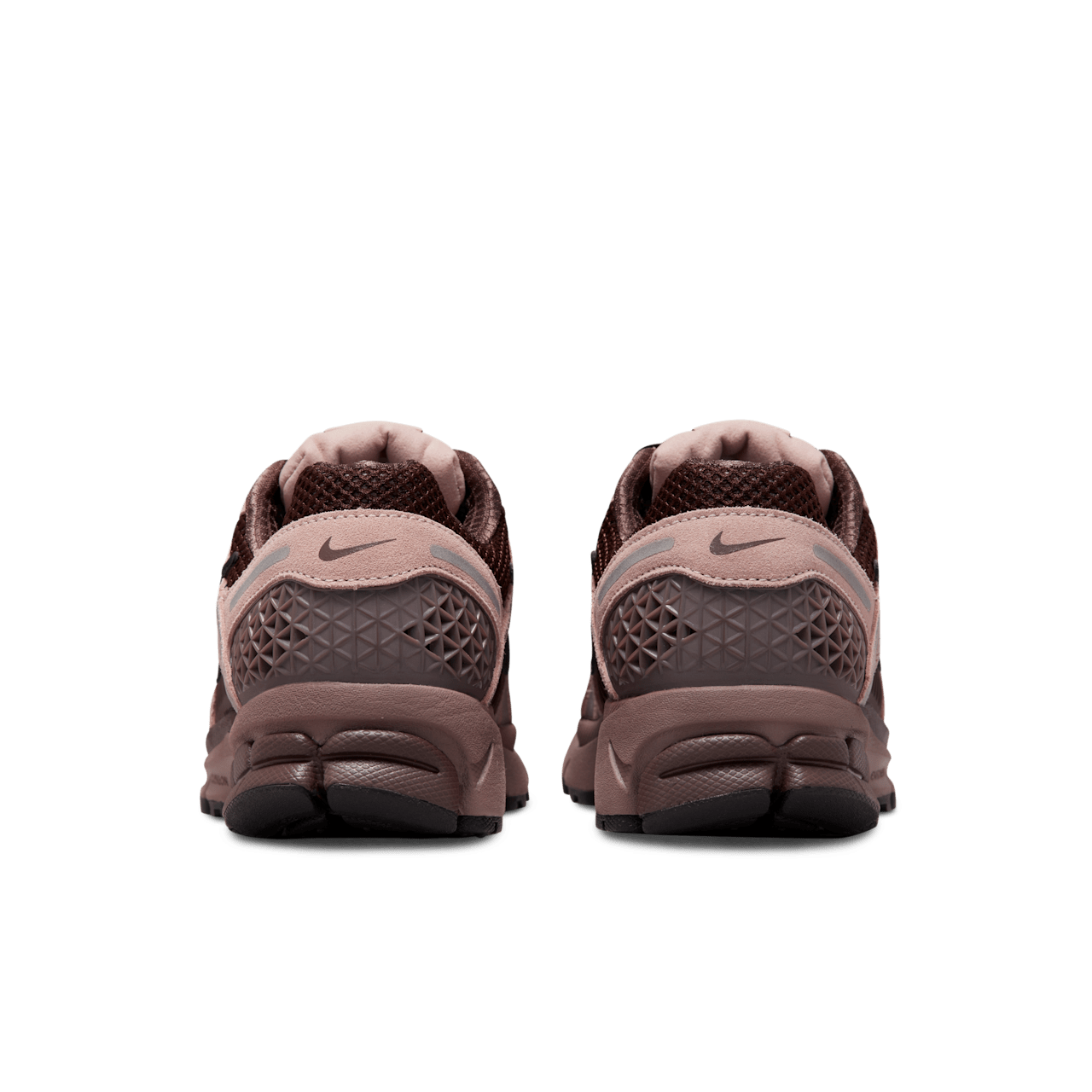 วันเปิดตัว Vomero 5 "Pink Oxford and Plum Eclipse" ผู้หญิง (FV1166-200)