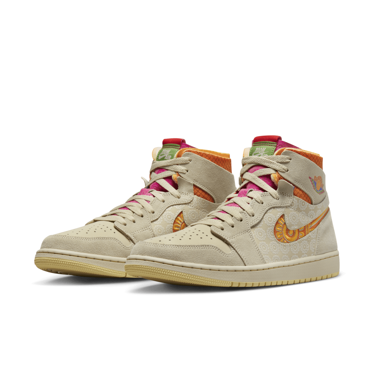 ハイカットスニーカー NIKE / Air Jordan 1 Zoom Comfort Somos Familia/26cm/WHT/FB2931-288 Air Jordan 1 Zoom Air Comfort Somos Familia 'Día de Muertos