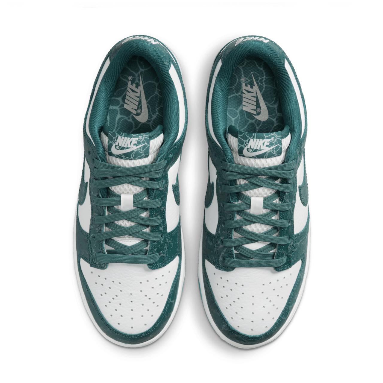 【NIKE公式】レディース ダンク LOW 'Ocean' (DV3029-100 / WMNS NIKE DUNK LOW)