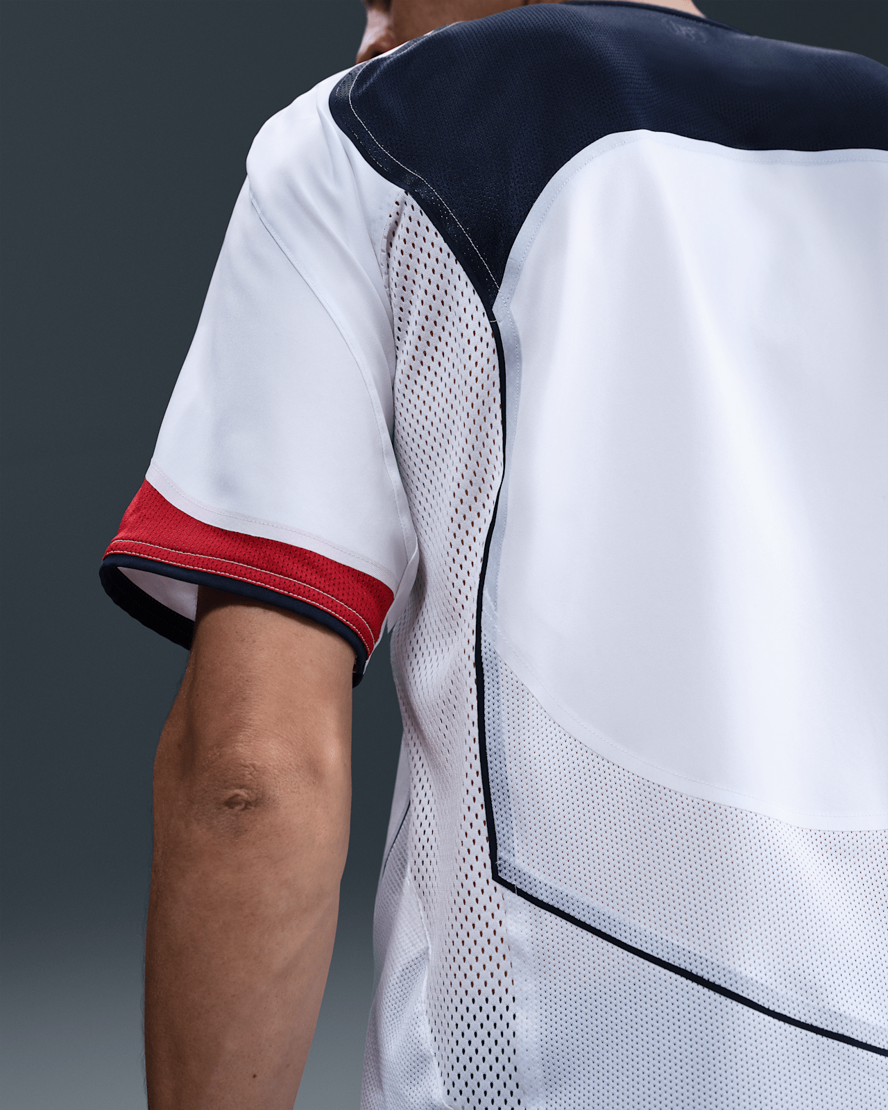 Releasedatum för USMNT 2004 Total 90 Reissue Apparel Collection