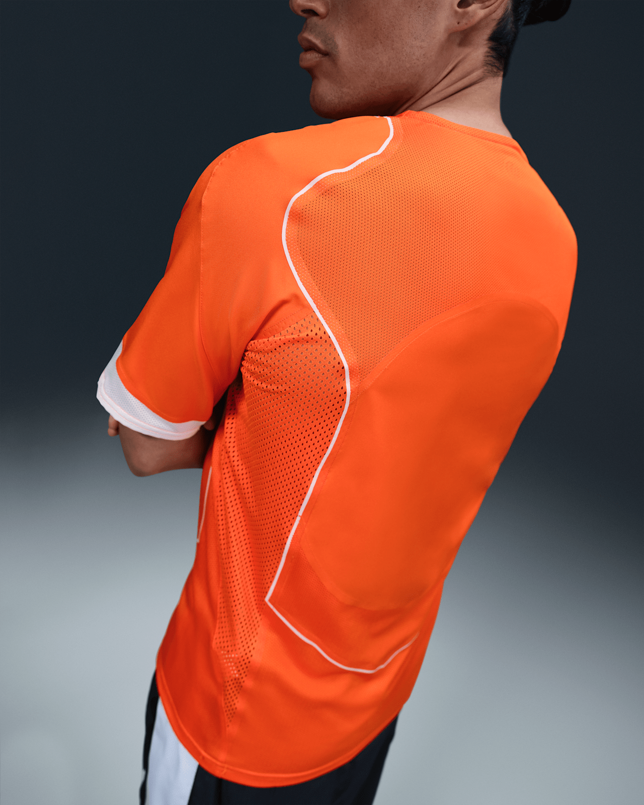 【NIKE公式】Netherlands 2004 Total 90 Reissue Apparel Collection