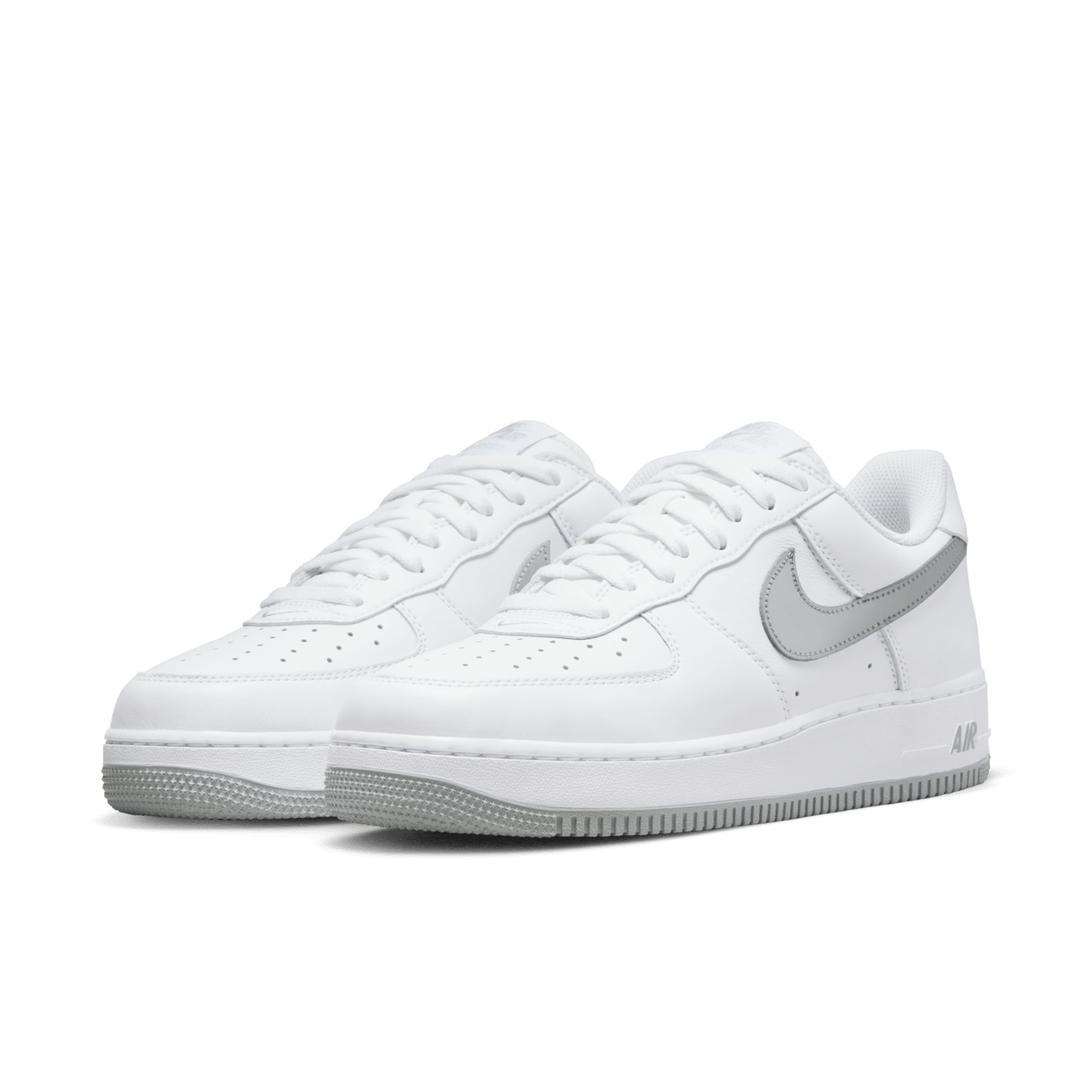 【NIKE公式】エア フォース 1 LOW 'Color of the Month' (DZ6755-100 / NIKE AF 1 LOW RETRO)