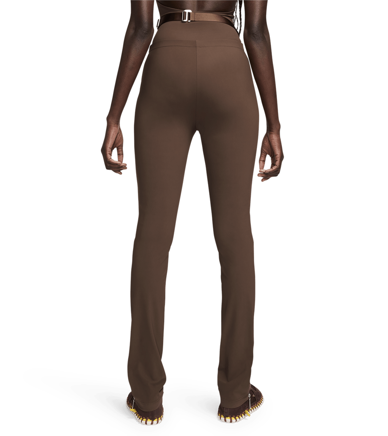 วันเปิดตัวคอลเลกชัน Nike x Jacquemus Bottoms Apparel