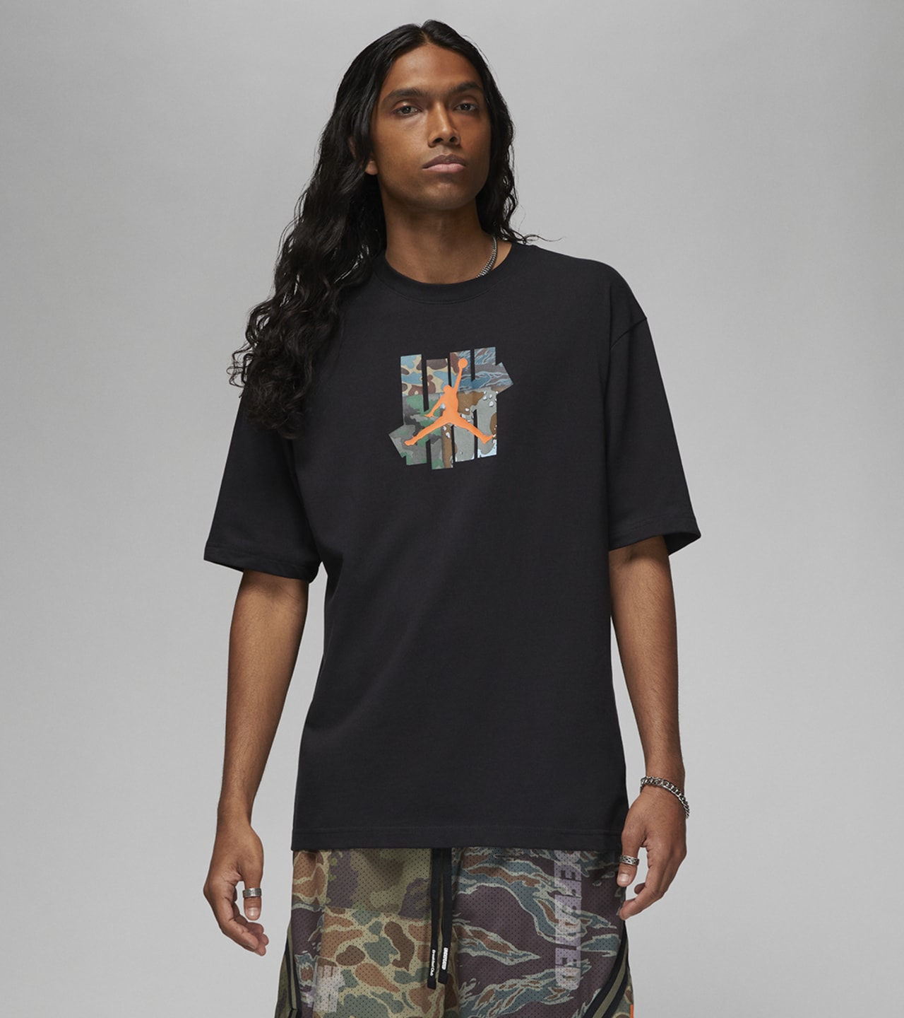 วันเปิดตัว Jordan x UNDEFEATED Apparel Collection