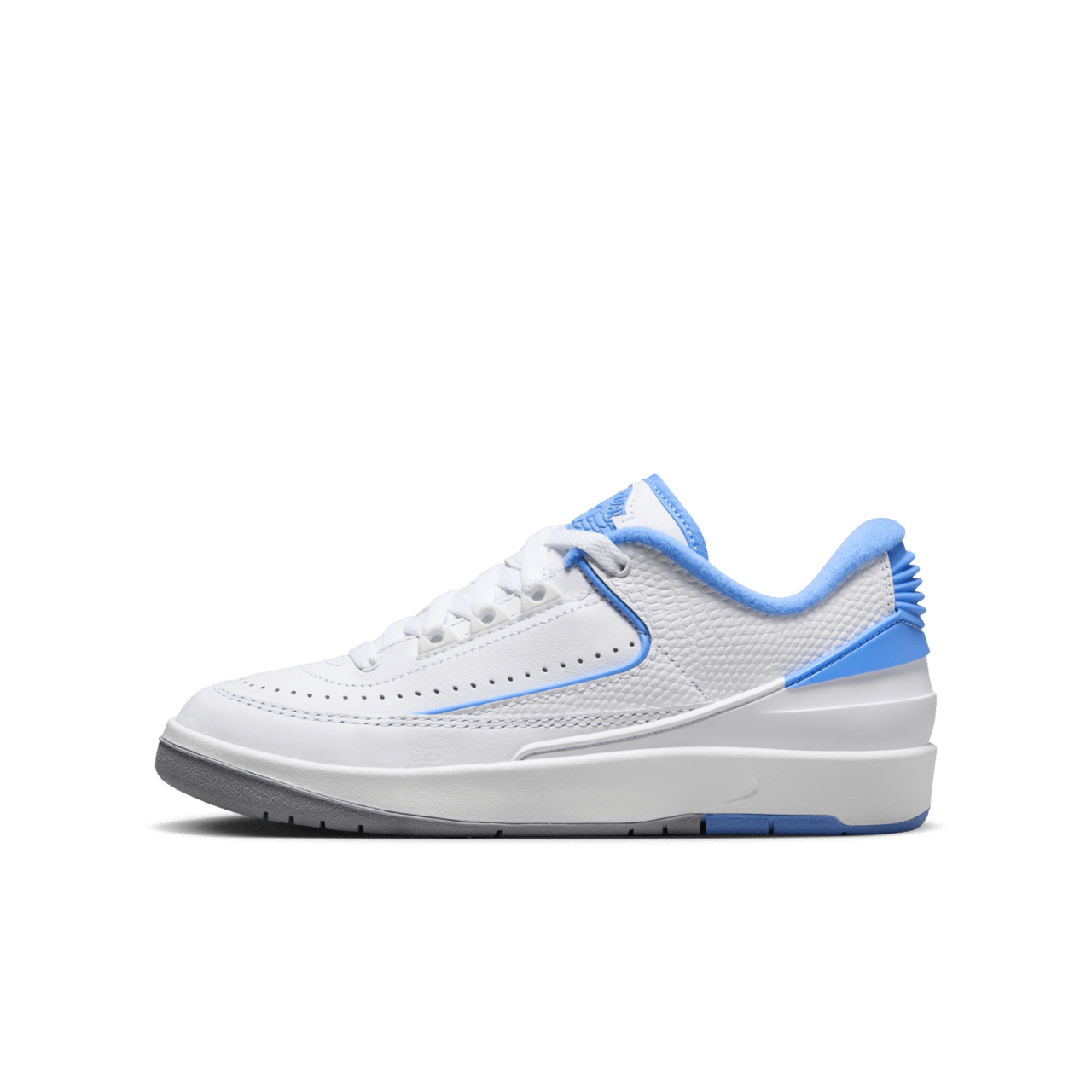 Fecha de lanzamiento del Air Jordan 2 Low "University Blue" (DV9956-104) 