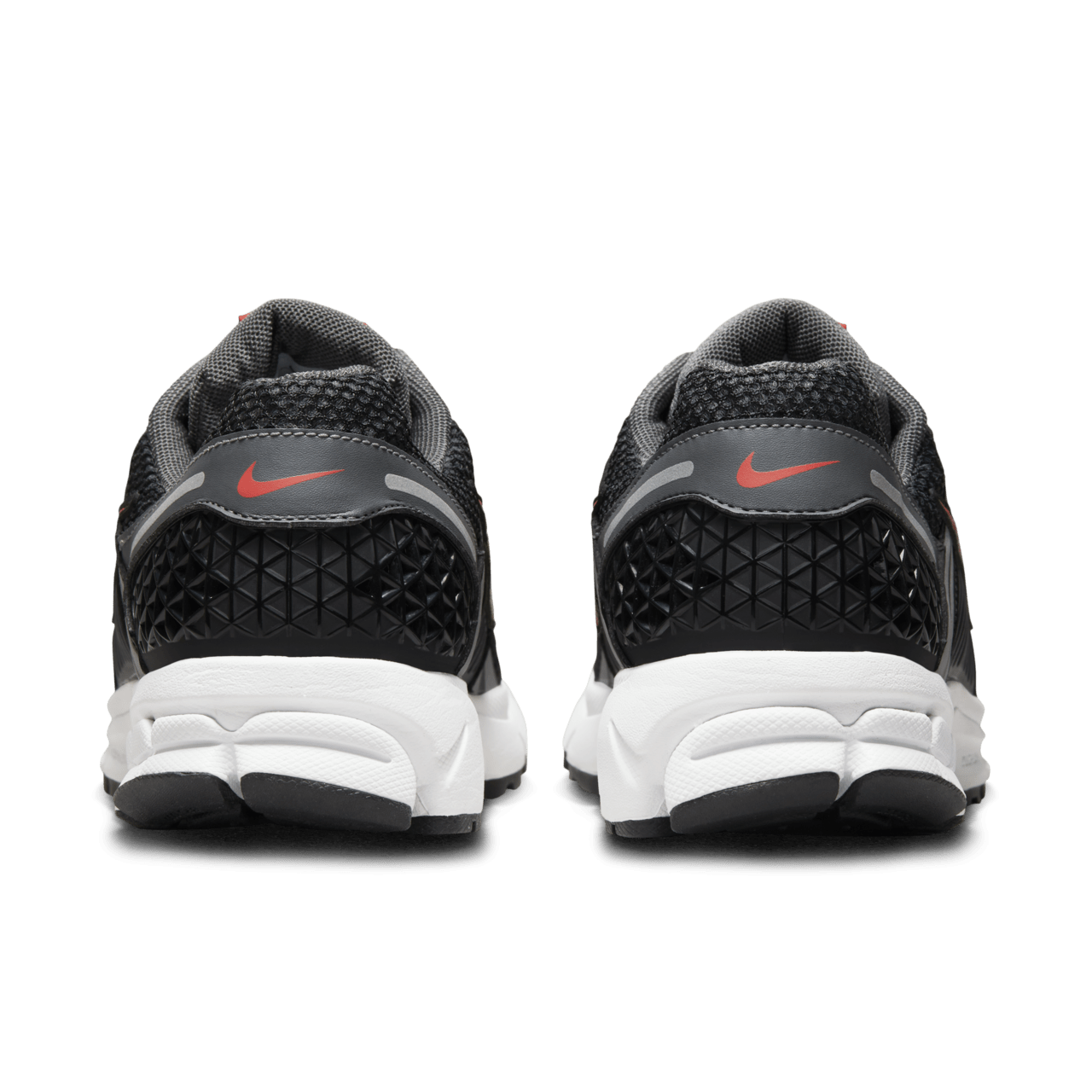 Fecha de lanzamiento del Zoom Vomero 5 "Black and Picante Red" (FB9149-001)