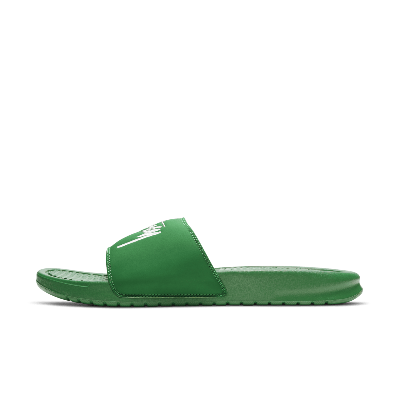 Lanseringsdato for Benassi x Stüssy «Pine Green»