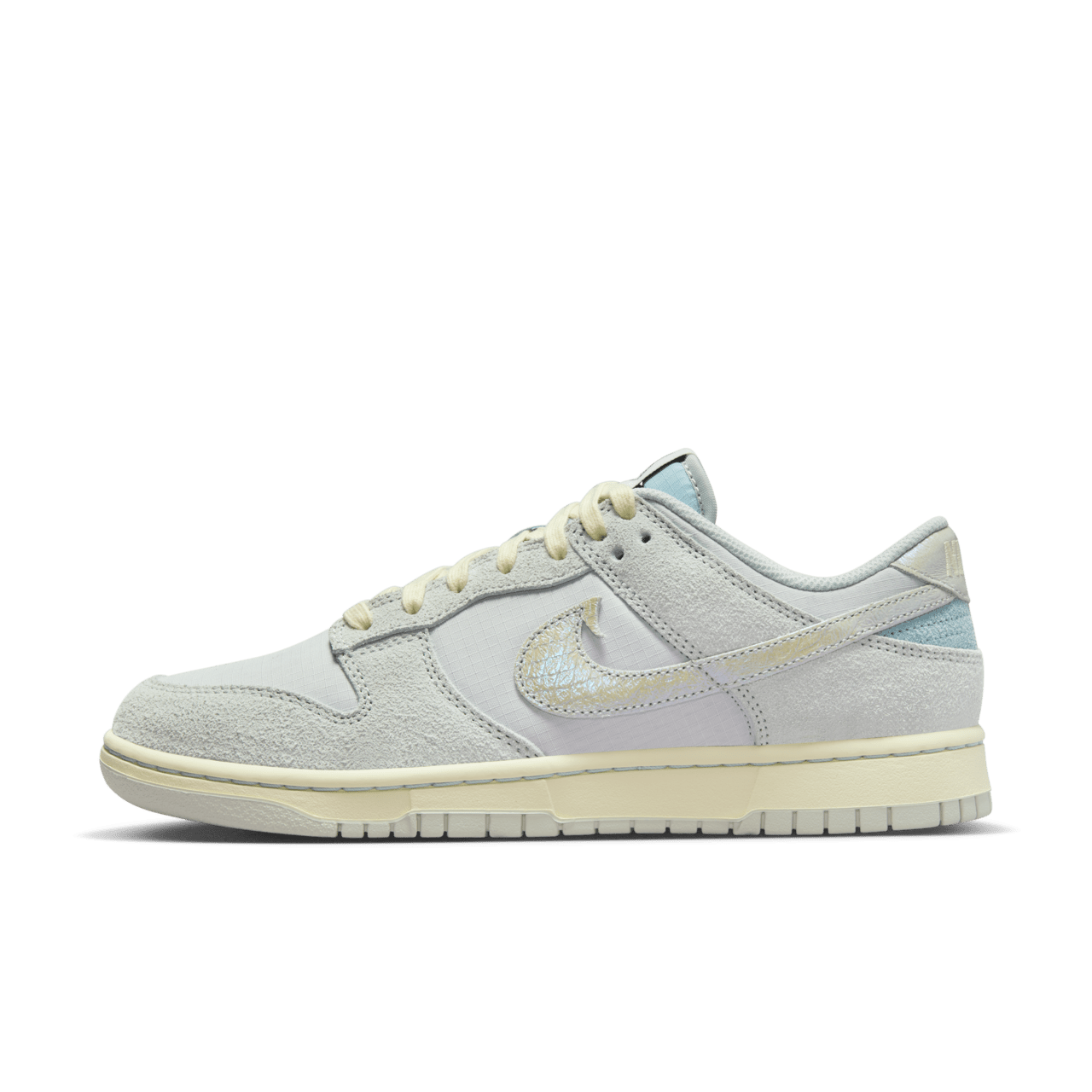 วันเปิดตัว Dunk Low "Light Silver and Ocean Bliss" (DV7210-001)