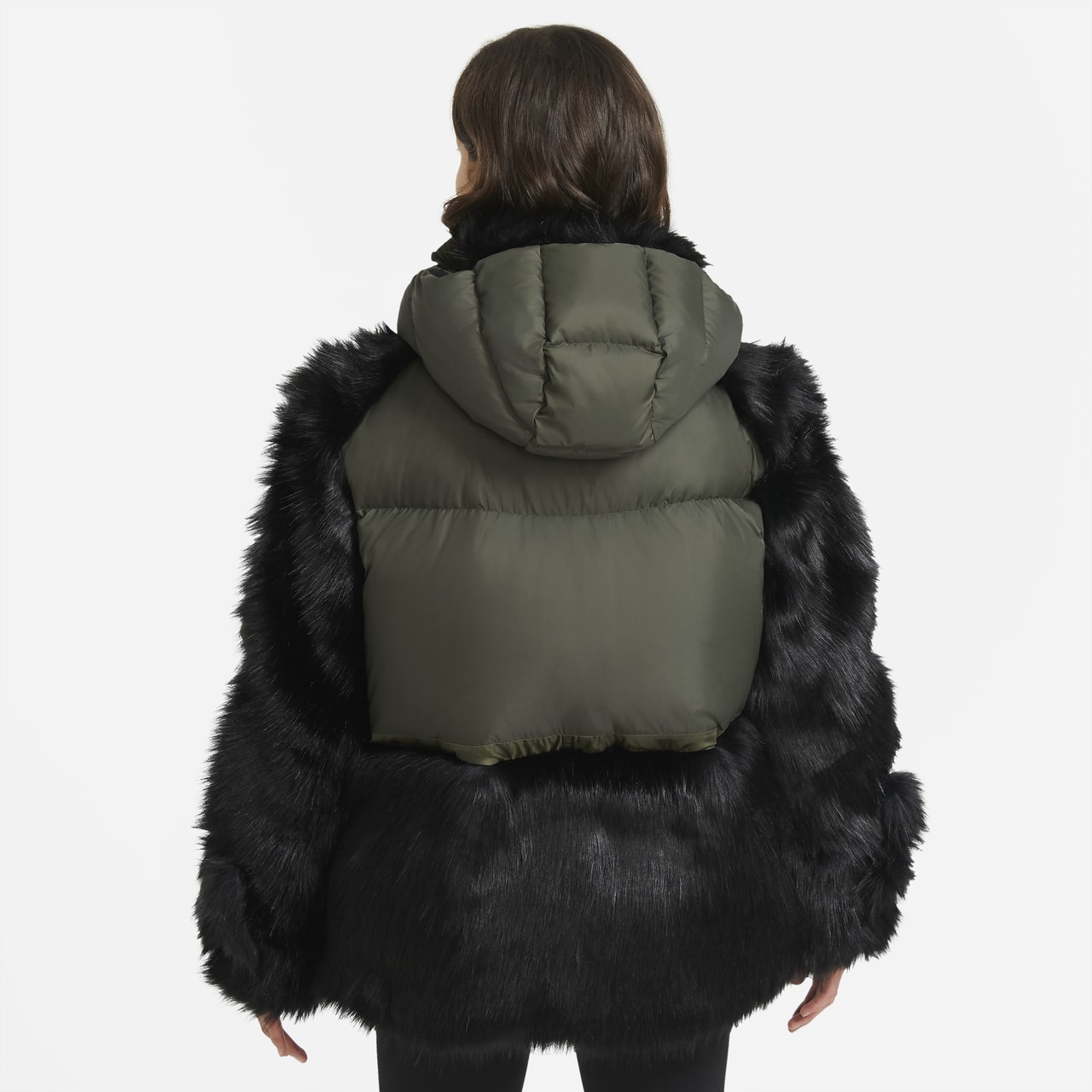 วันเปิดตัว Nike x sacai Apparel Collection