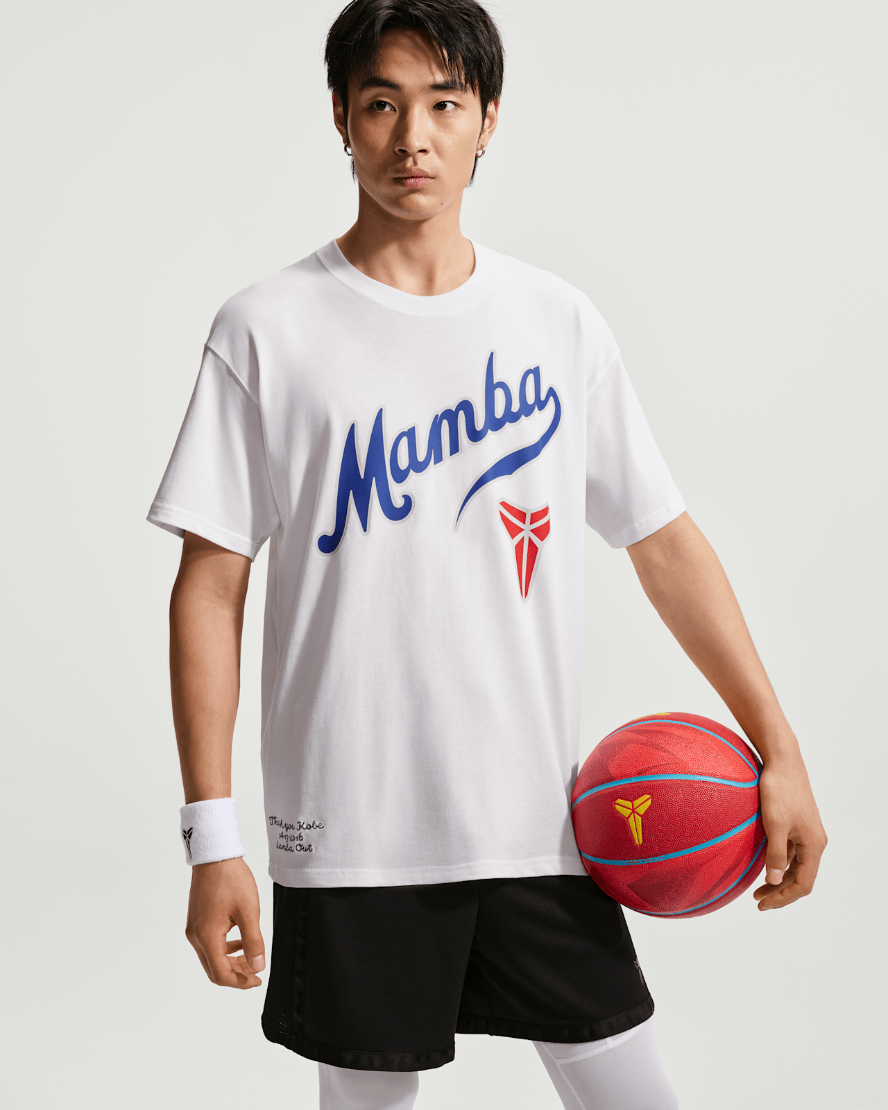 코비 Apparel Collection 출시일