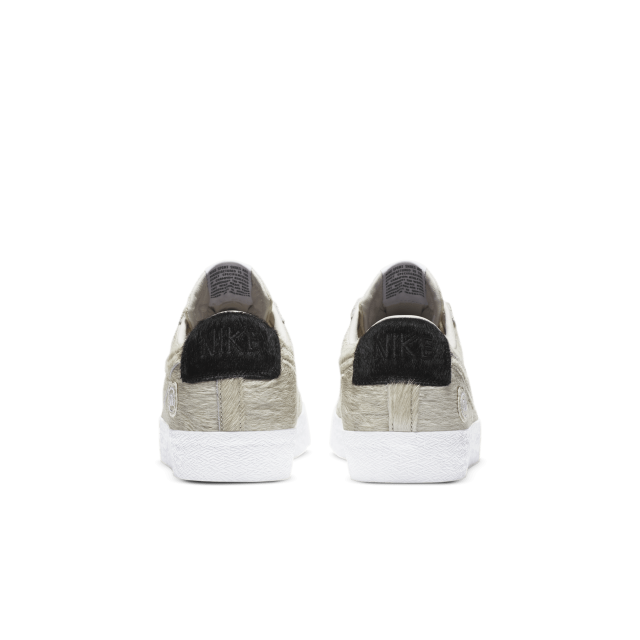 nike sb blazer low bearbrick