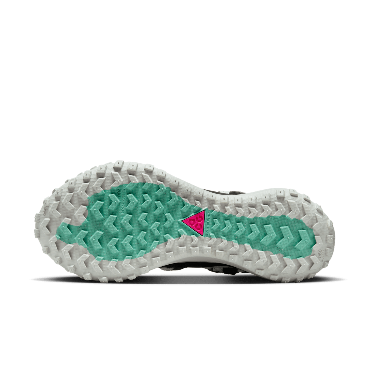 วันเปิดตัว ACG Mountain Fly Low "White and Black" (DO9334-100)