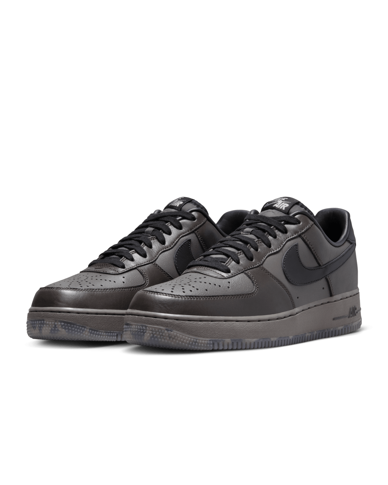 Air Force 1 Low „Black Tea és Petra Brown” (FZ4167-200) – megjelenési dátum